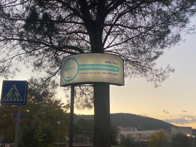 Insegna luminosa